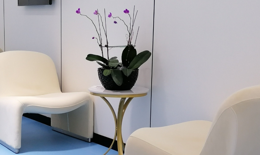 三、從項目價格維度對比包頭葉子整形美容醫(yī)院好還是麗人整形美容醫(yī)院好