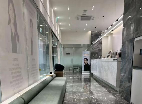 韓國本顏整形醫(yī)院隆鼻/瘦臉項目:真實體驗與收費透明度