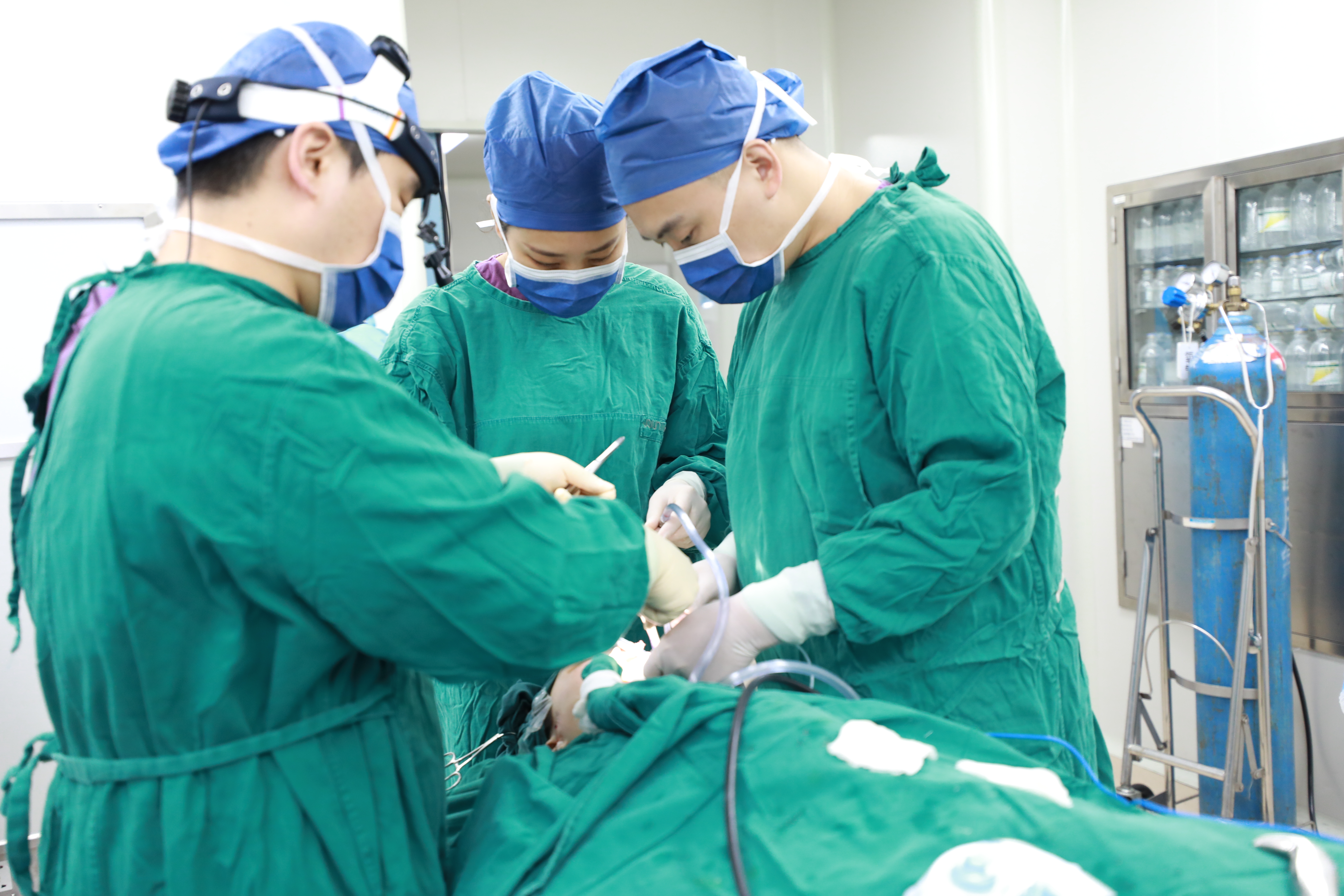 謝衛(wèi)國醫(yī)生隆胸手術(shù)技術(shù)優(yōu)勢體驗(yàn)