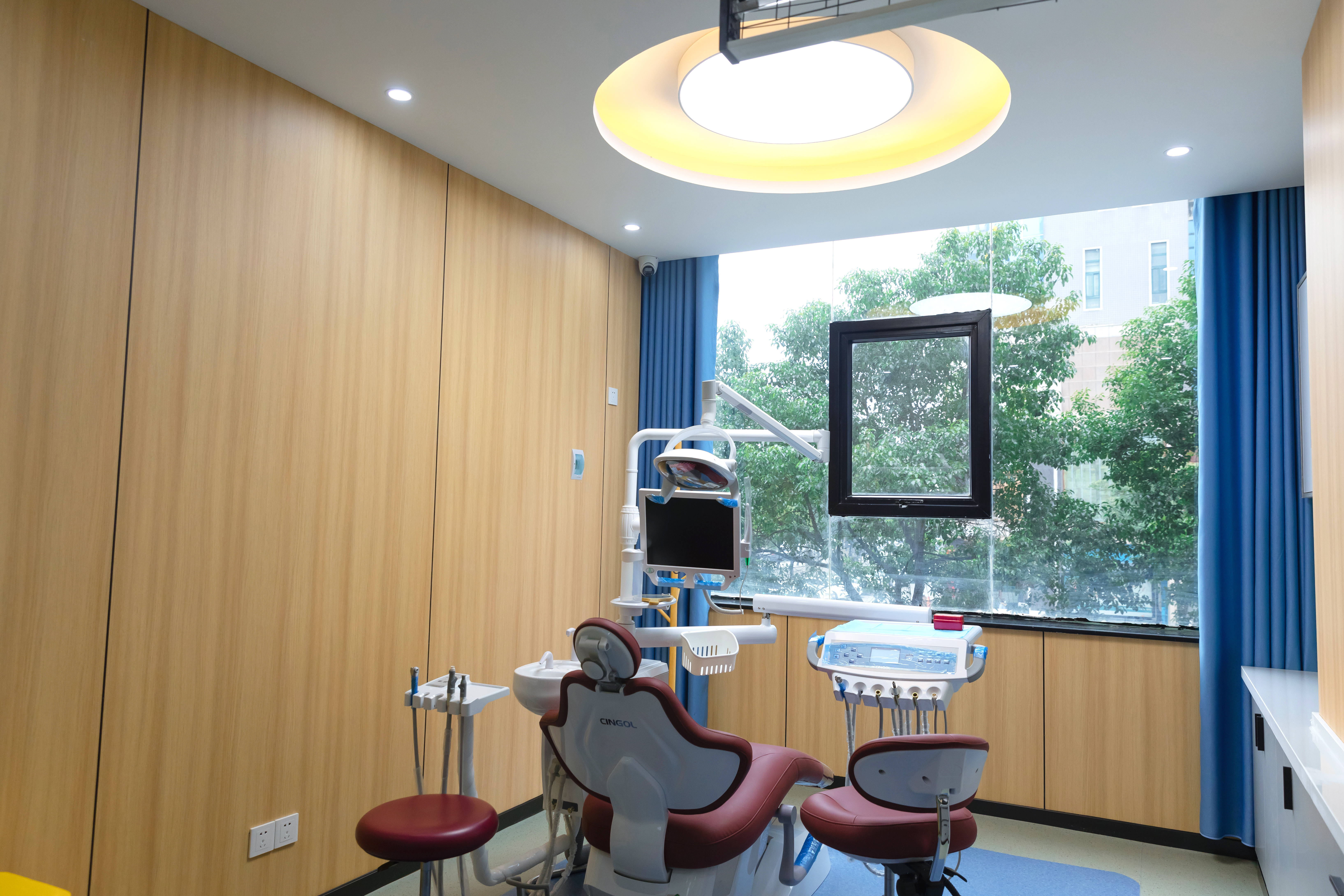 二、紅河博愛醫(yī)院口腔科醫(yī)生團(tuán)隊(duì)怎么樣