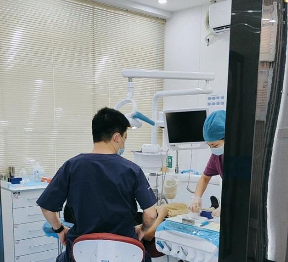 消毒嚴(yán)格一人一機：筑牢可靠防線，放心診療無顧慮