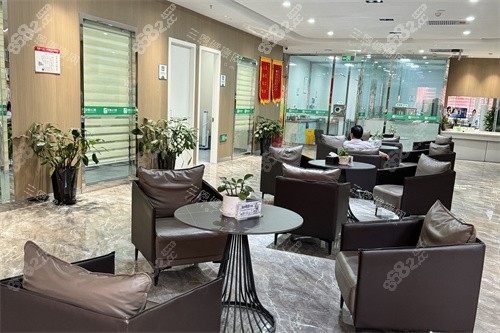 烏魯木齊牙博士口腔候診區(qū) 烏魯木齊牙博士口腔候診區(qū)