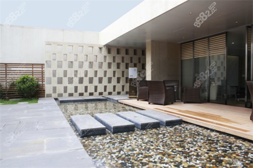 成都華美紫馨門(mén)外環(huán)境一覽圖