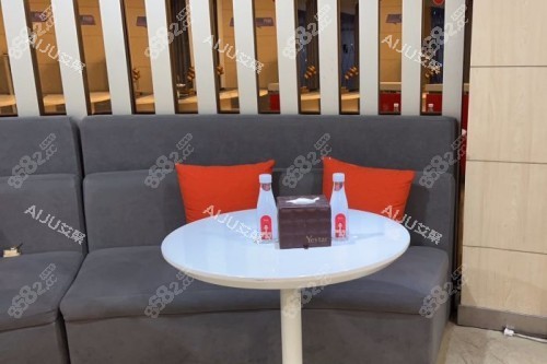 長(zhǎng)沙藝星整形等待區(qū)