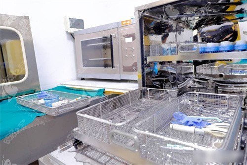 柳州中瑞口腔消毒區(qū)設(shè)備