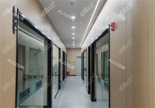 太原龍橙口腔走廊環(huán)境 太原龍橙口腔走廊環(huán)境