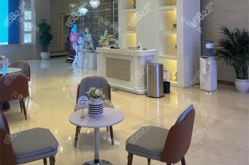 云南昆明韓辰醫(yī)療美容醫(yī)院休息區(qū)