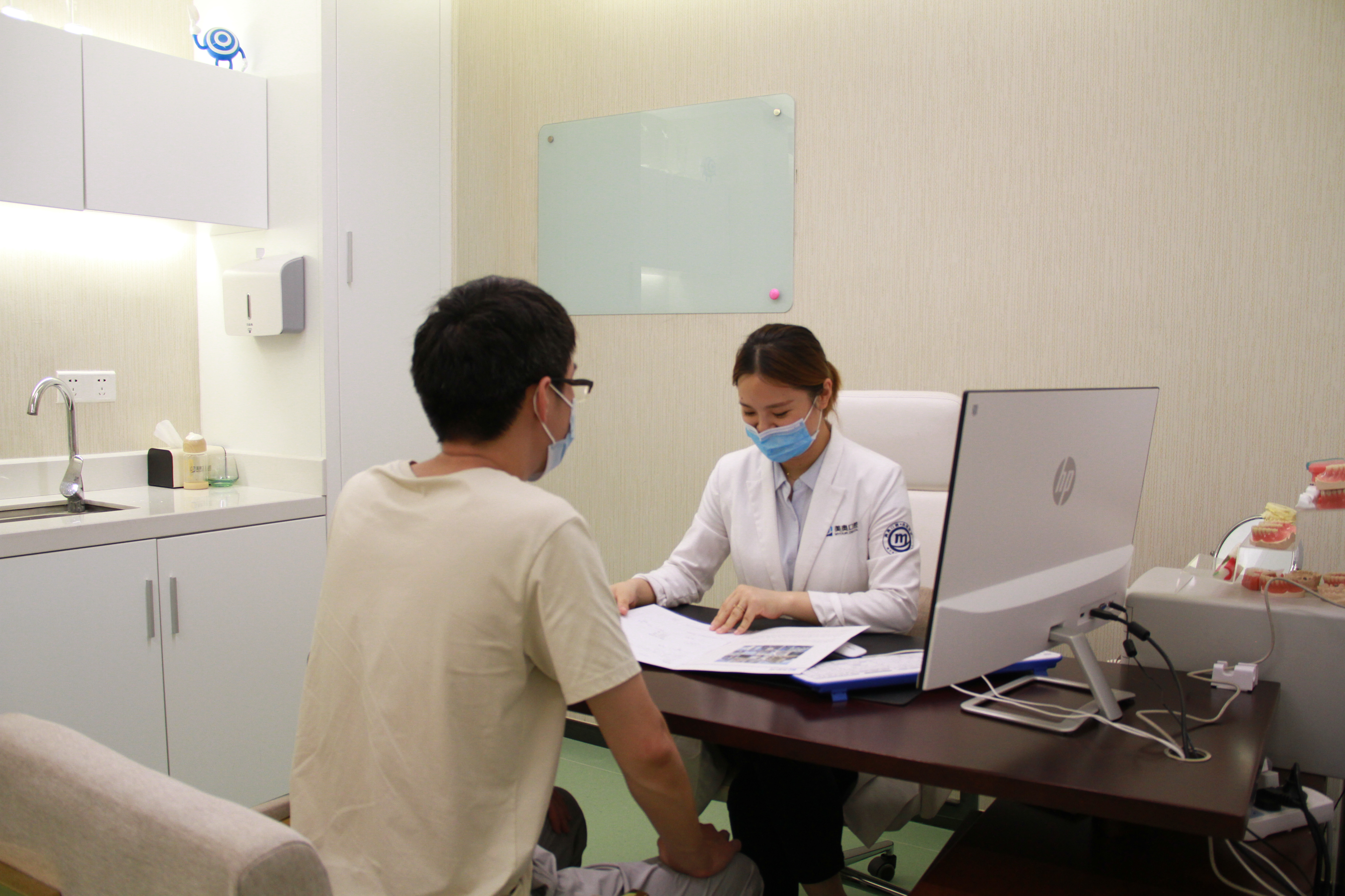 三、廈門國(guó)同口腔醫(yī)院的醫(yī)療水平與團(tuán)隊(duì)