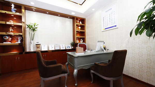 如何選擇適合自己的植發(fā)國(guó)有醫(yī)院