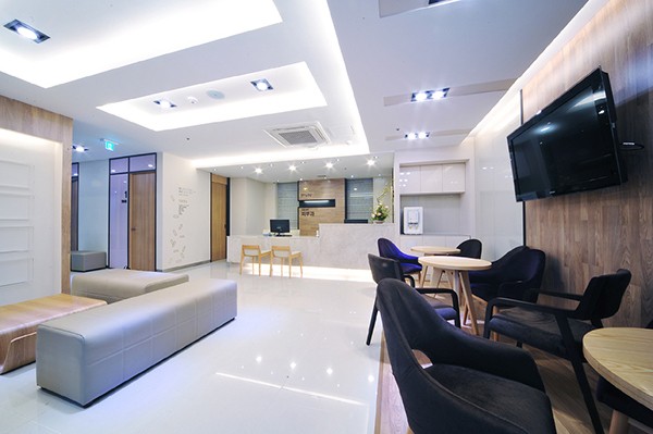 1. 李花停（上海薇琳醫(yī)療美容醫(yī)院）