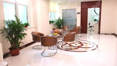 洛陽泰康拜博口腔候診區(qū) 洛陽泰康拜博口腔候診區(qū)