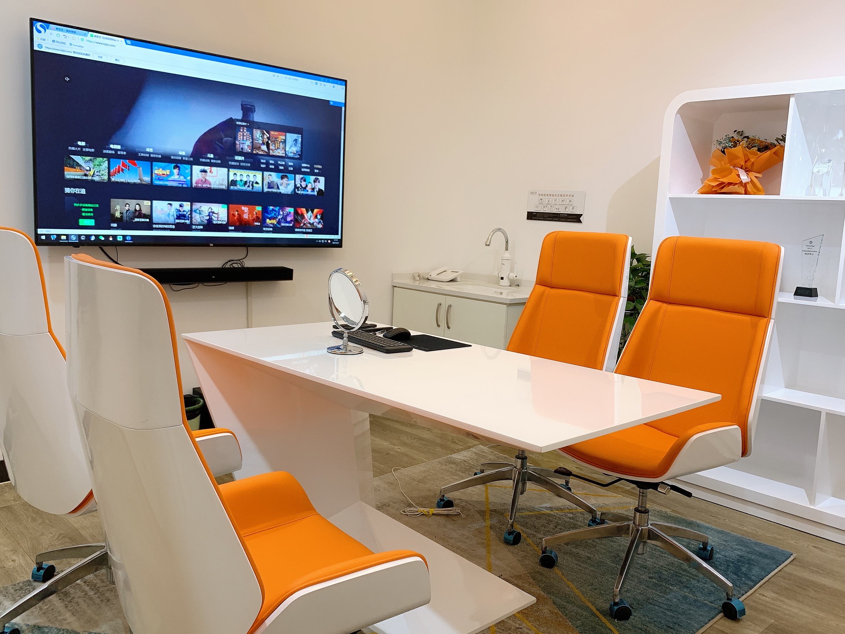 二、深圳松鼠口腔醫(yī)院的團(tuán)隊(duì)實(shí)力