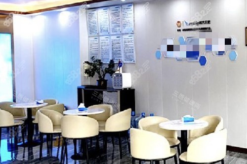 惠州惠城皓齒口腔小金店候診區(qū)