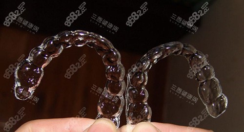 牙齒矯正隱形矯正牙套實(shí)物圖