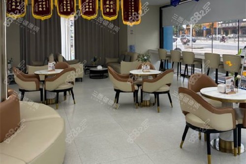 惠州深惠口腔候診區(qū)