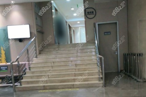 哈爾濱愛爾眼科醫(yī)院樓梯