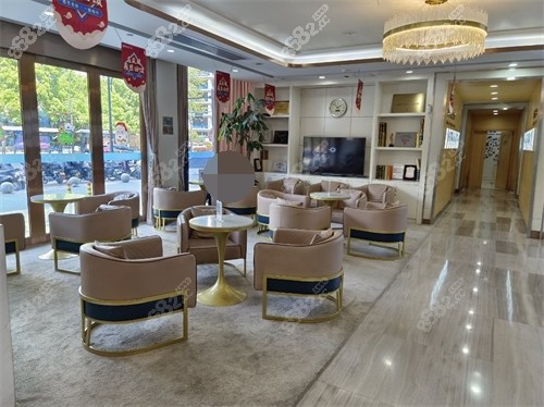 杭州美奧口腔醫(yī)院西湖區(qū)分店候診區(qū)