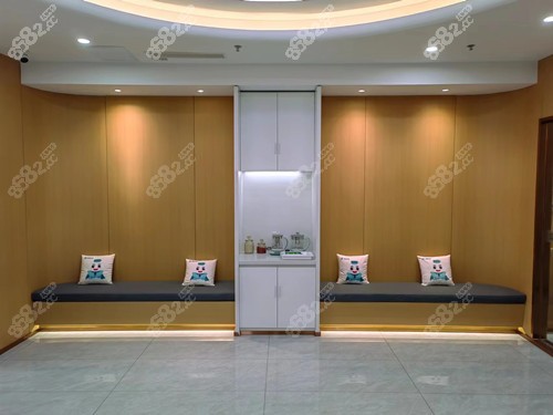 沈陽九諾口腔候診區(qū)