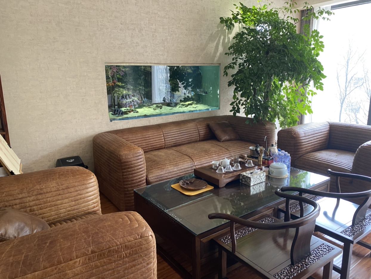 擅長(zhǎng)項(xiàng)目：吸脂、脂肪填充、脂肪隆胸