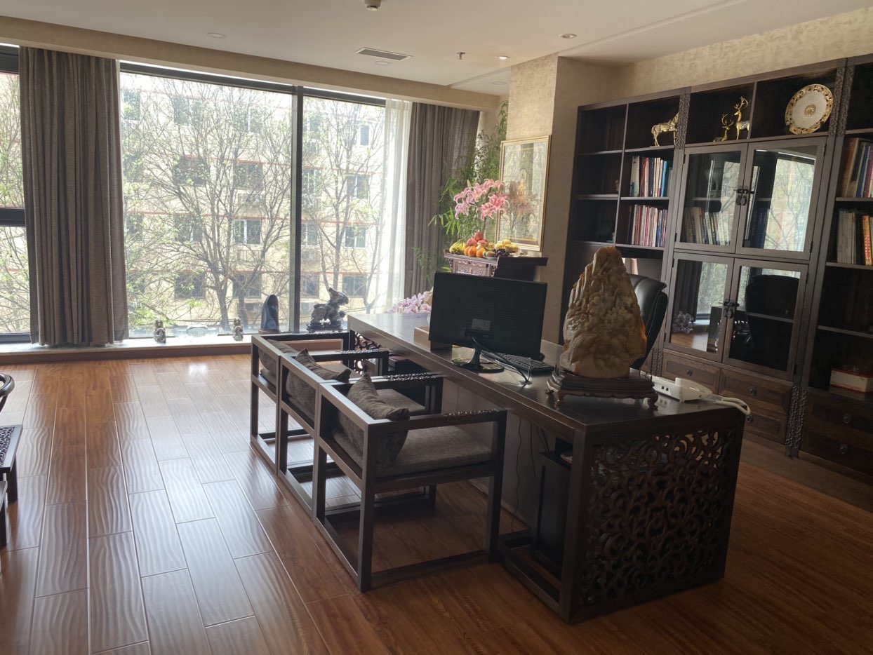 馮斌吸脂隆胸實(shí)例分享