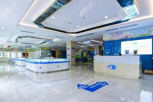 佛山華廈眼科醫(yī)院院內(nèi)大廳