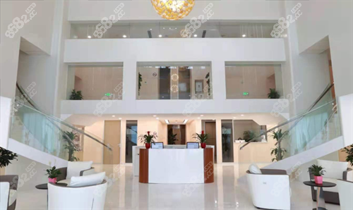 上海時(shí)光整形外科醫(yī)院大廳環(huán)境圖