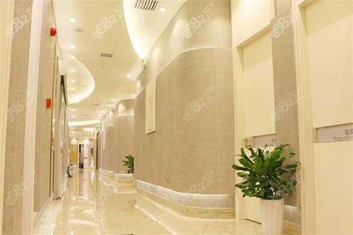 長沙鵬愛醫(yī)療美容走廊環(huán)境