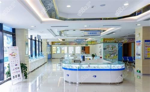 佛山華廈眼科醫(yī)院視光區(qū)