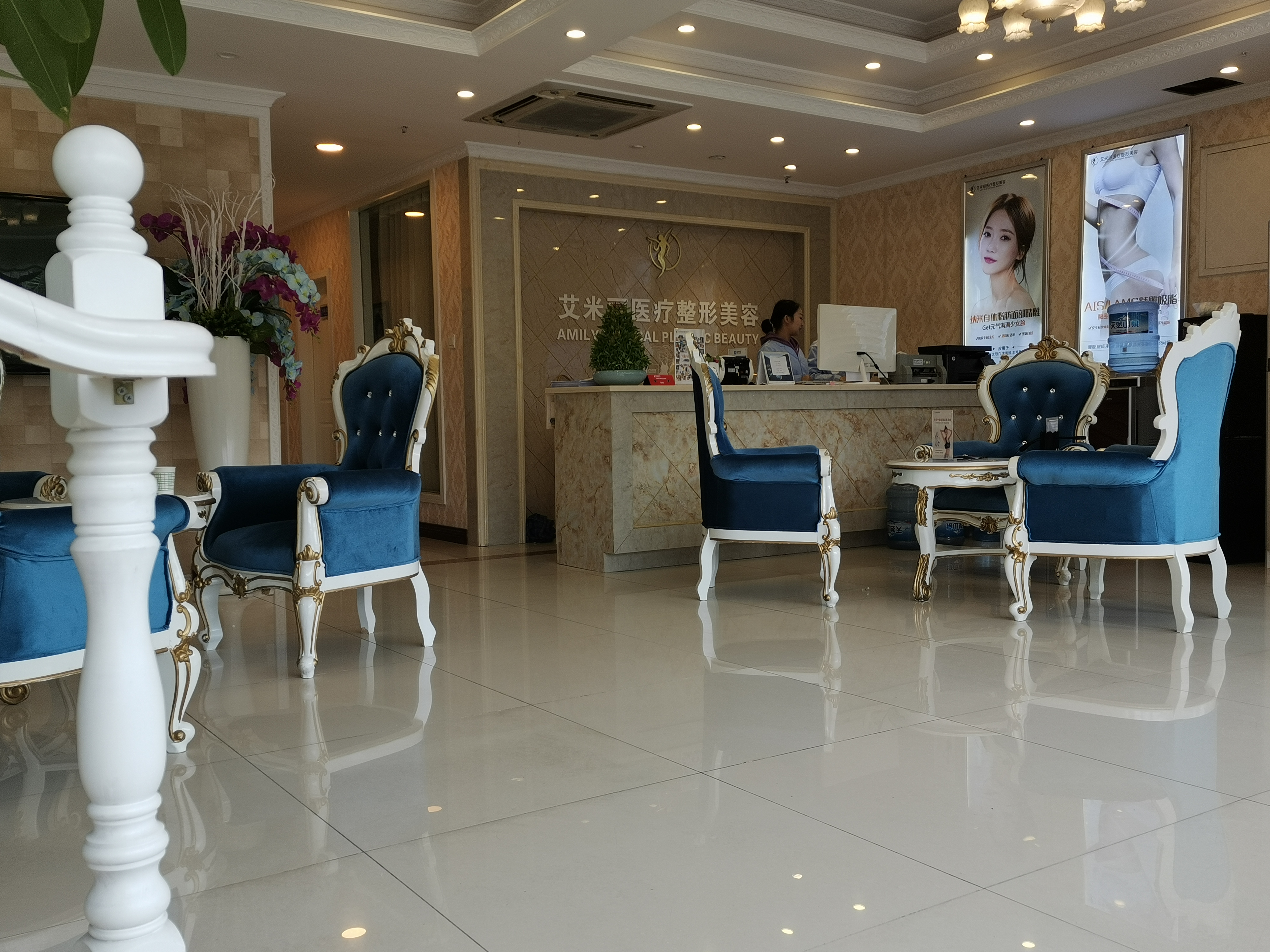 潘紅偉醫(yī)生簡(jiǎn)介：技術(shù)與審美并存的吸脂骨干醫(yī)生