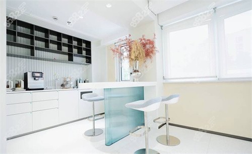 蘇州光明眼科醫(yī)院三樓