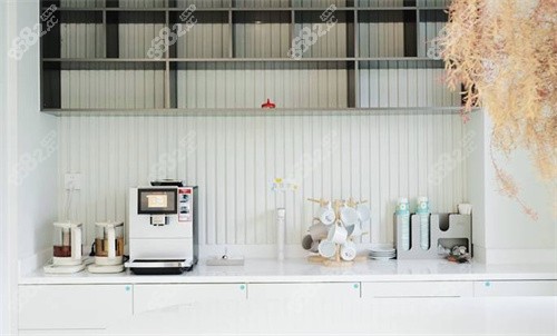 蘇州光明眼科醫(yī)院水吧臺(tái)