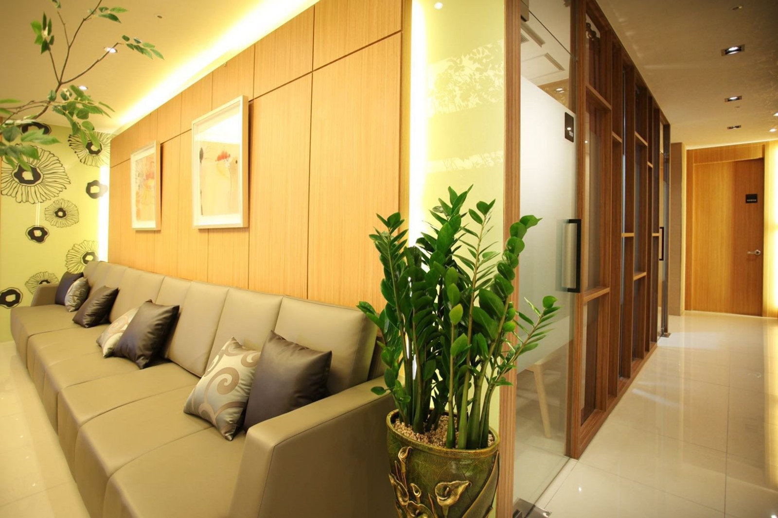 韓國手背抗衰打什么針更好？Elev皮膚科全方面的醫(yī)療背景與貴婦級術(shù)后管理