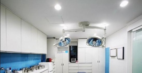 一、崔晶瑩醫(yī)生簡介：維多利亞微整院長，技術(shù)實(shí)力不容小覷