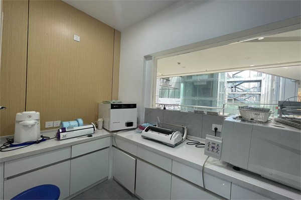 結(jié)語(yǔ)：閬中老井牙科怎么樣？正規(guī)資質(zhì)，醫(yī)生團(tuán)隊(duì)技術(shù)可靠收費(fèi)還不貴可放心選