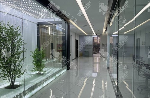 貴陽(yáng)牙博士口腔內(nèi)部過(guò)道環(huán)境示意圖