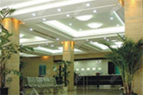 上海和平眼科醫(yī)院診療室