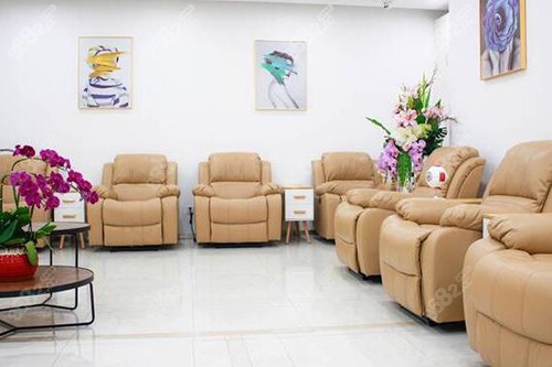 深圳佰視佳眼科等候區(qū)環(huán)境