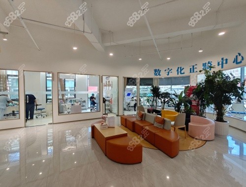 大理金萊雅口腔大廳等候區(qū)