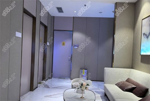 成都米蘭柏羽整形休息區(qū)