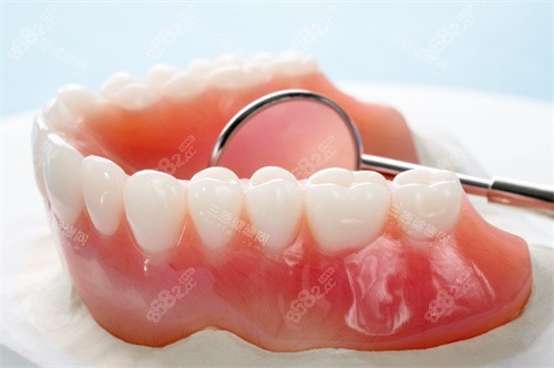 全口全瓷牙的樣子