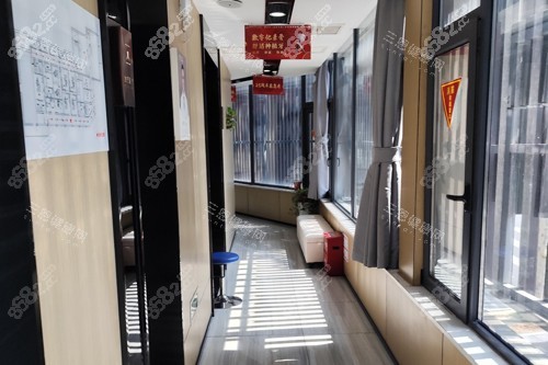 南京金鉑利口腔鼓樓店環(huán)境圖