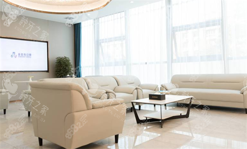 南京金鉑利口腔等候區(qū)