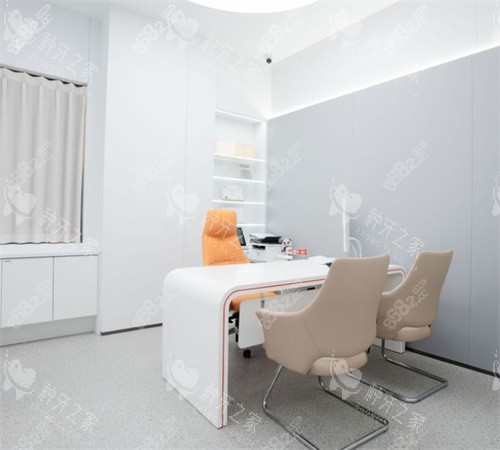 南京牙博士口腔醫(yī)生面診室