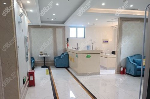 鎮(zhèn)江芘麗芙整形大廳環(huán)境實(shí)拍圖