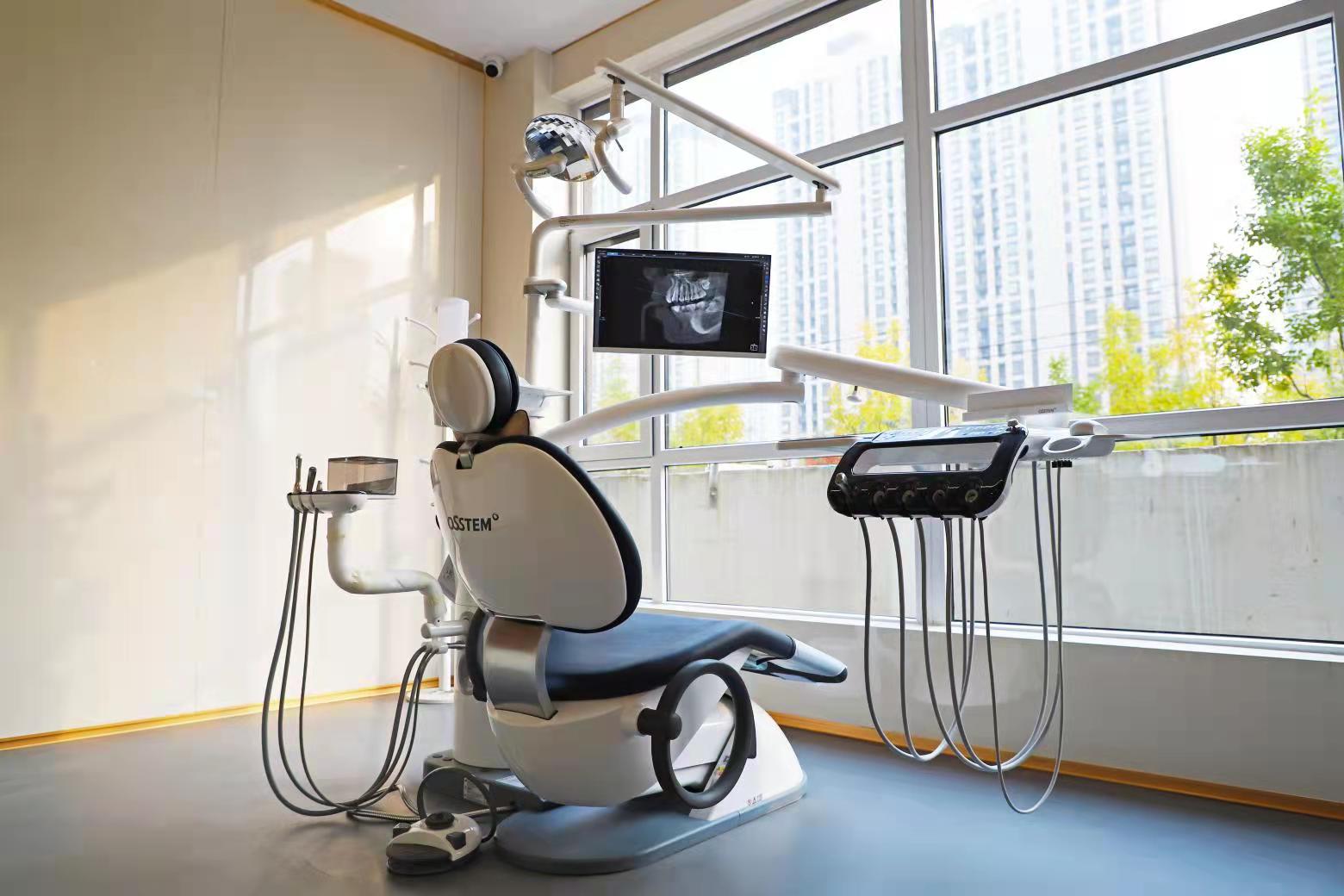 內(nèi)江醫(yī)大口腔醫(yī)院牙齒矯正技術(shù)可靠嗎？專精有保護(hù)