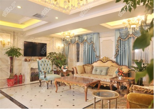 長(zhǎng)沙梵童醫(yī)療美容候診區(qū)