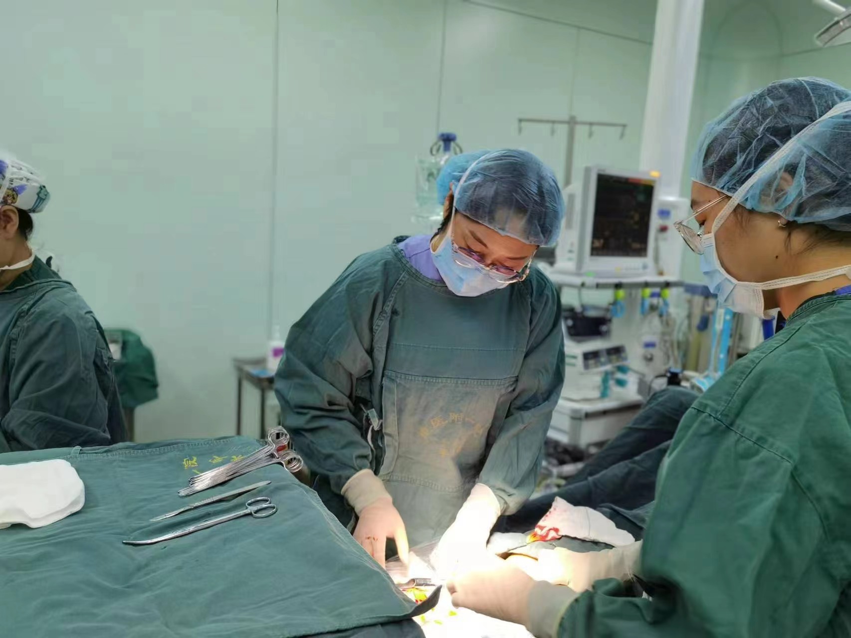 重慶西 南醫(yī)院2026眼部整形收費明細及技術(shù)優(yōu)勢