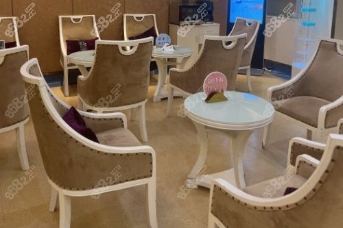 廈門臉博士整形候診區(qū)