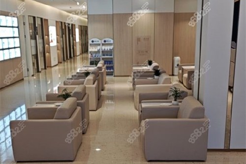 湛江柏樂口腔候診區(qū)