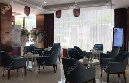 廈門臉博士整形外科門診部 接待區(qū)